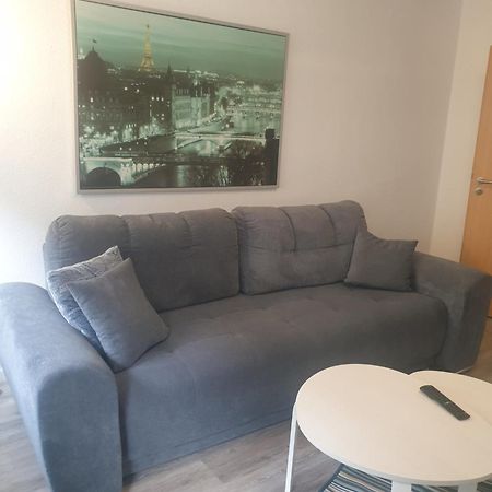 Kleine, Ruhige Wohnung In ゲルゼンキルヒェン エクステリア 写真